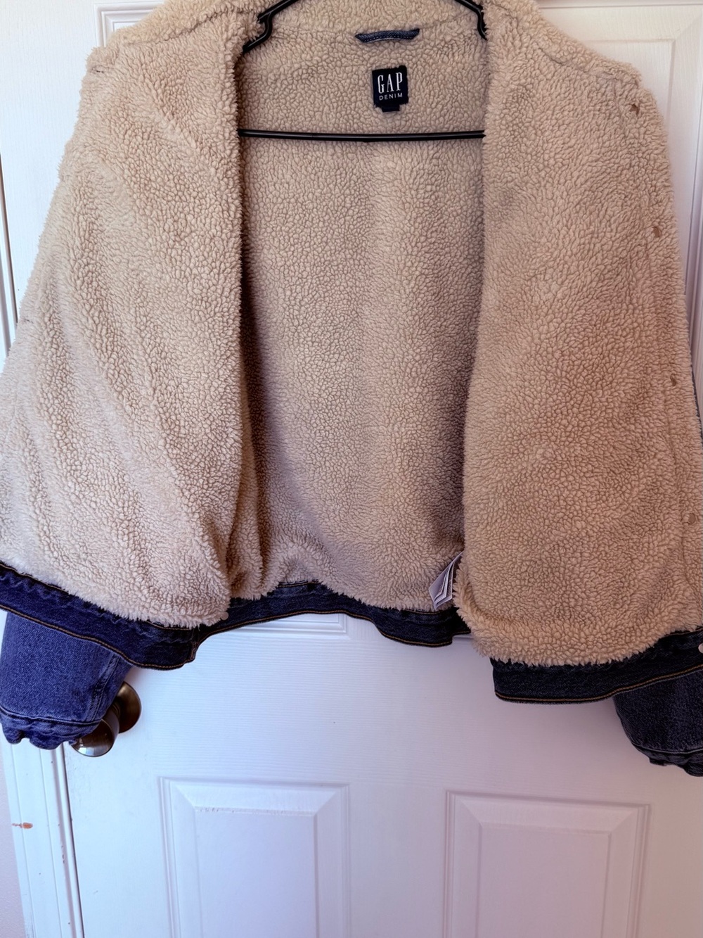 GAP Blue Denim Jacket with Cream Sherpa Lining - Picture 2 of 11